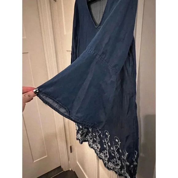 Est.1946 size large scalloped edge with embroidery denim colored dress - Picture 4 of 6